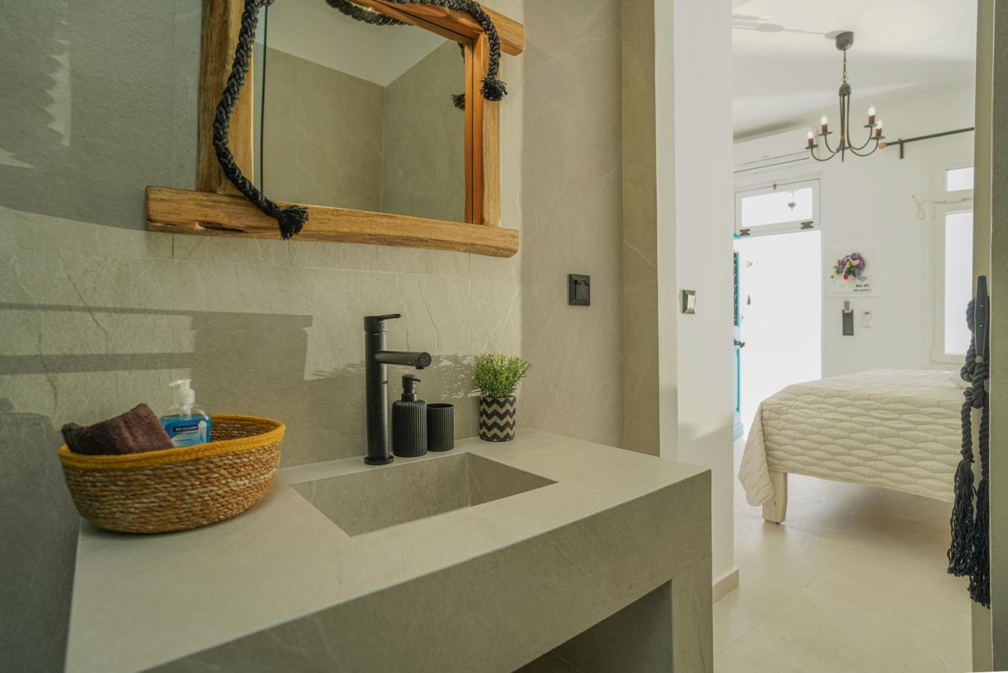 Seabed Suites Mykonos Mykonos Town Exterior photo
